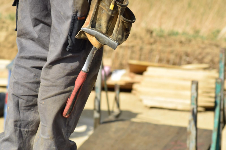 Des propriétaires bretons ont été condamnés à 430 000 euros de pénalités pour avoir refusé de démolir un mur illégal. Illustration. (Annawaldl / Pixabay)